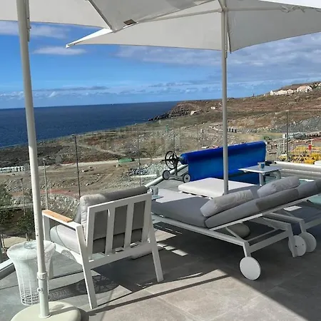 Luxurious With Ocean Views