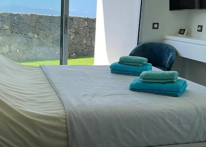 Luxurious With Ocean Views *