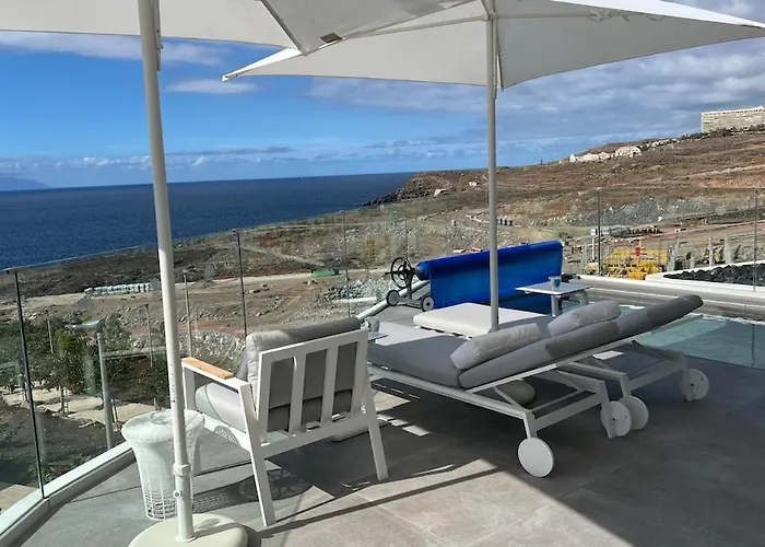 Luxurious With Ocean Views