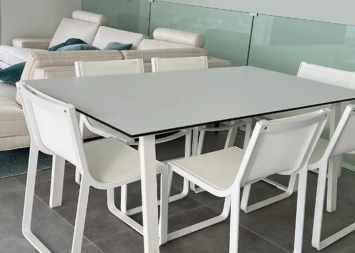 Luxurious With Ocean Views Villa