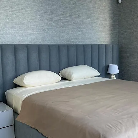 Luxurious With Ocean Views