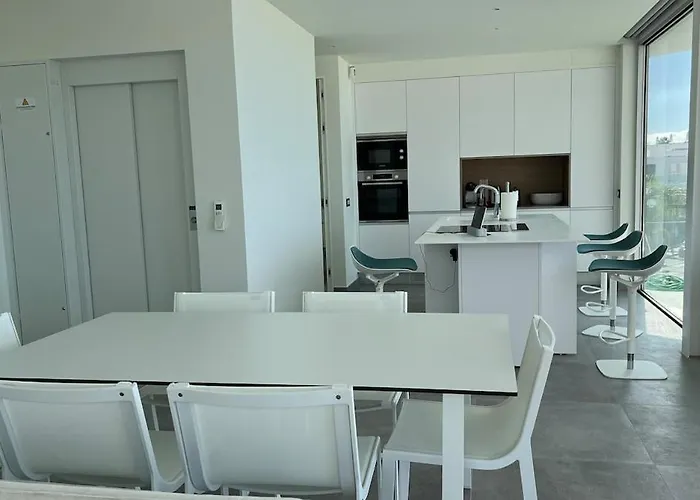 Villa Luxurious With Ocean Views *